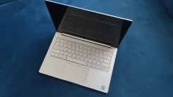 Xiaomi Mi Notebook Air 13.3. 13.3", 2,7����, ��� 8 ��, ���� 512���, WiFi, Bluetooth, ����������� �� 1��. ����