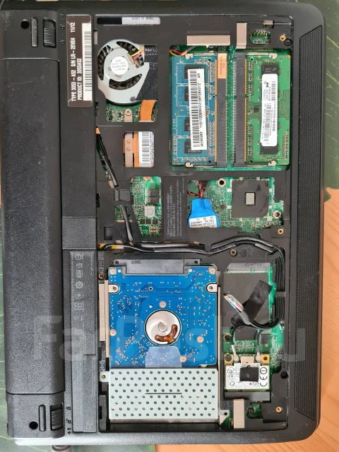 Lenovo ThinkPad X121e. 11.6", 1,3����, ��� 4 ��, ���� 320���, WiFi: 1, ����������� �� 2��. ����