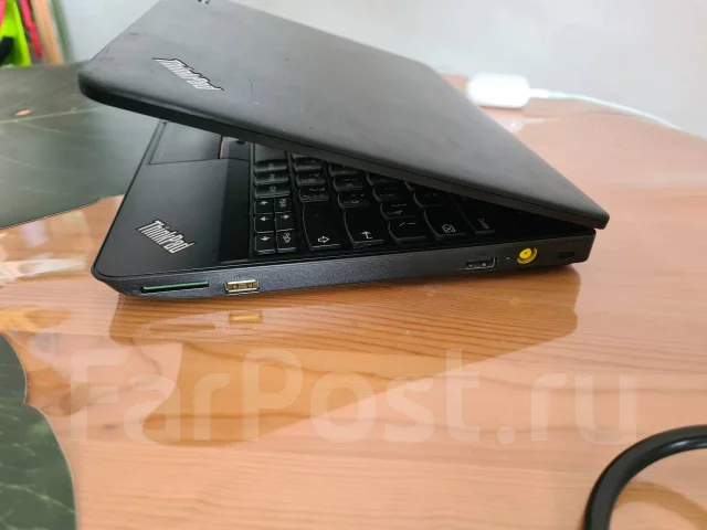 Lenovo ThinkPad X121e. 11.6", 1,3����, ��� 4 ��, ���� 320���, WiFi: 1, ����������� �� 2��. ����