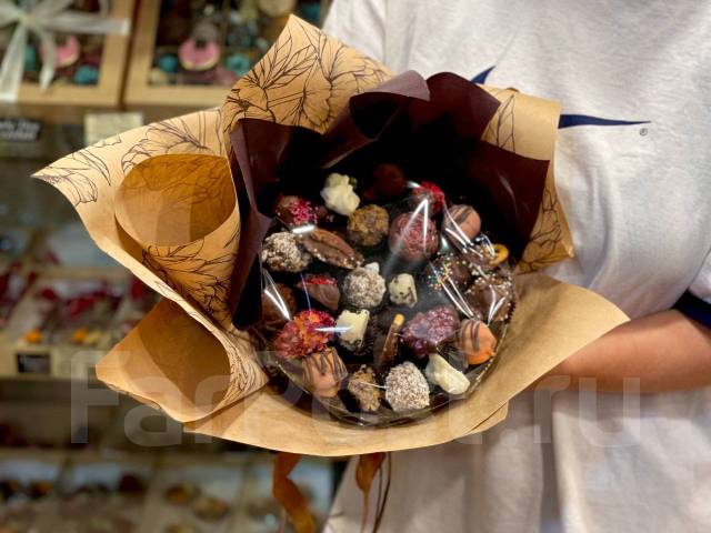 Подарок любимой девушке женщине корзина с конфетами ручной работы купить