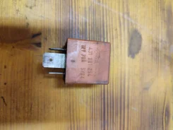 ���� Audi 100 1983 ��� 431951254 ����