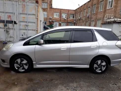 Honda Fit Shuttle. ��������, ��������, 1.3 (88��.�.), ������, 195 000����. �� ����