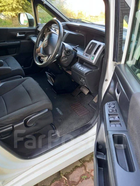Honda Stepwgn. ��������, 4wd, 2.0 (150��.�.), ������, 203 000����. �� ����