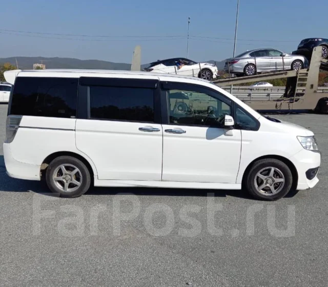 Honda Stepwgn. ��������, 4wd, 2.0 (150��.�.), ������, 203 000����. �� ����