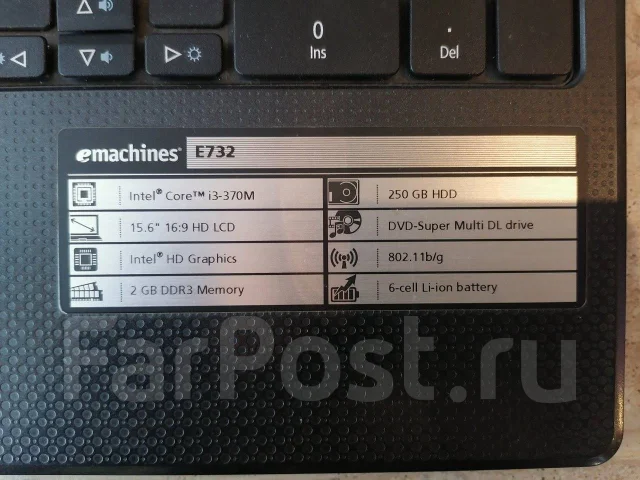 eMachines E732. 15.6", ��� 2048 ��, ���� 250���, WiFi: 1, ����������� �� 4��. ����