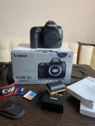 Canon EOS 5D Mark IV ����