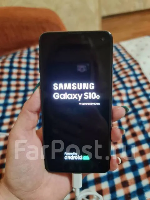 Samsung Galaxy S10e. �/�, �����������, 4G LTE, Dual-SIM, ����������, NFC ����