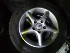 Duemila. 6.5x15", 5x120, ET35 ����