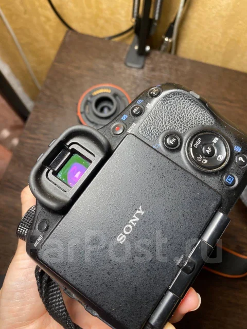 Sony Alpha SLT-A65. 20 � ����� �� ����