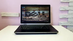 Dell Latitude. 15.6", ���� 256���, WiFi: 1, Bluetooth: 1, ����������� �� 2��. ����