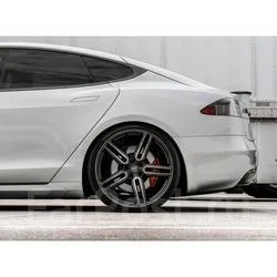 Vossen HF-1. 8.0x18", 5x112, ET40, �� 66,6���. ����