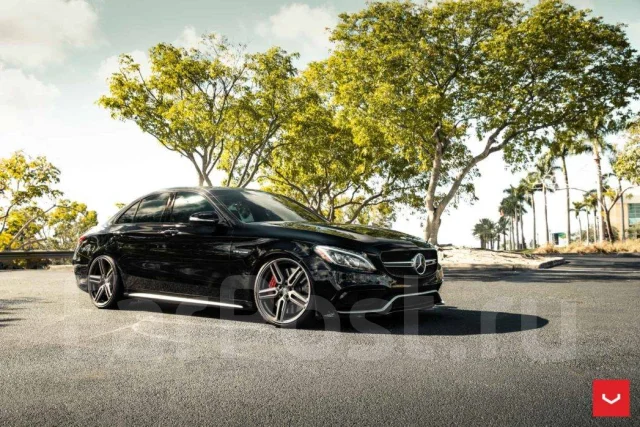 Vossen HF-1. 8.0x18", 5x112, ET40, �� 66,6���. ����