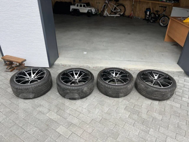 RAYS Volk Racing G25 Edge. 8.0/9.0x18", 5x112, �� 73,1���. ����