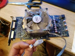 GeForce 9600 GT ����