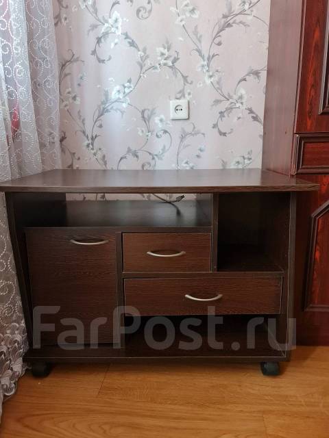 Продам тумбу под телевизор - Мебель во Владивостоке