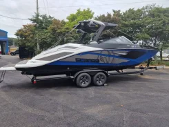 Scarab. 2022 ���, ����� 9,1��., ��������� ������������, 600��.�., ������. ��� ����� �� ������������ ����
