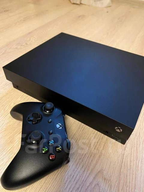 Microsoft Xbox One X ����