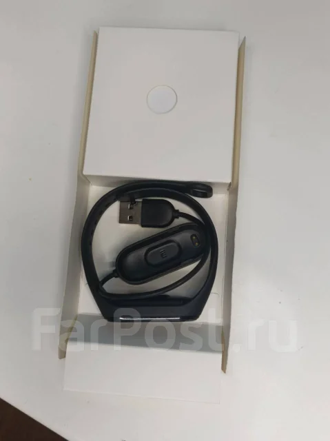 Xiaomi Mi Band 4. NFC ����