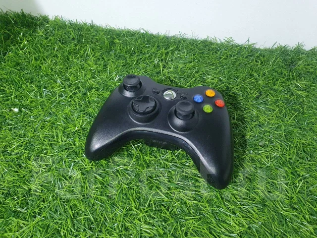 Microsoft Xbox 360 E ����
