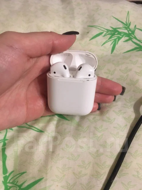 Apple AirPods ����