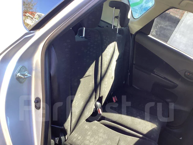 Toyota Ractis. ��������, 4wd, 1.5 (105��.�.), ������, 199 226����. �� ����