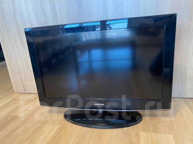 Продам телевизор Samsung 32 дюйма - Телевизоры во Владивостоке