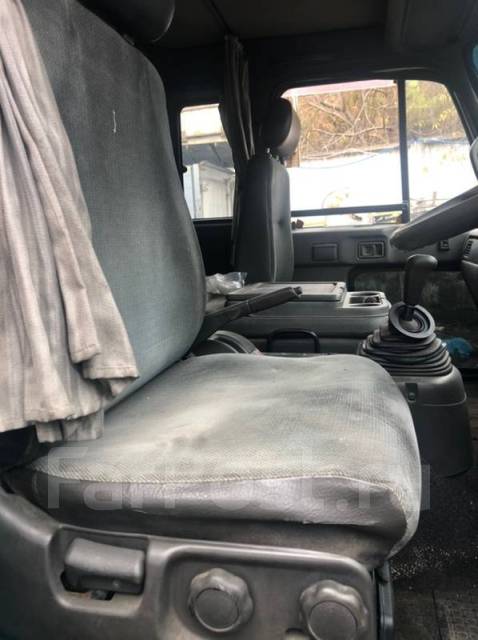Кабина Nissan Diesel Condor