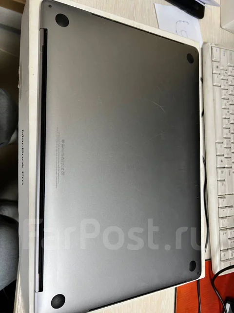 Apple MacBook Pro 15 2018. 15", ��� 16 ��, ���� 256���, WiFi: 1, Bluetooth: 1 ����