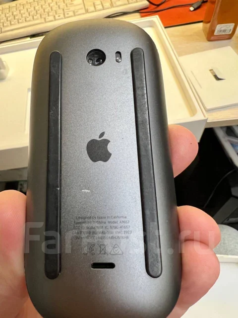 Apple MacBook Pro 15 2018. 15", ��� 16 ��, ���� 256���, WiFi: 1, Bluetooth: 1 ����