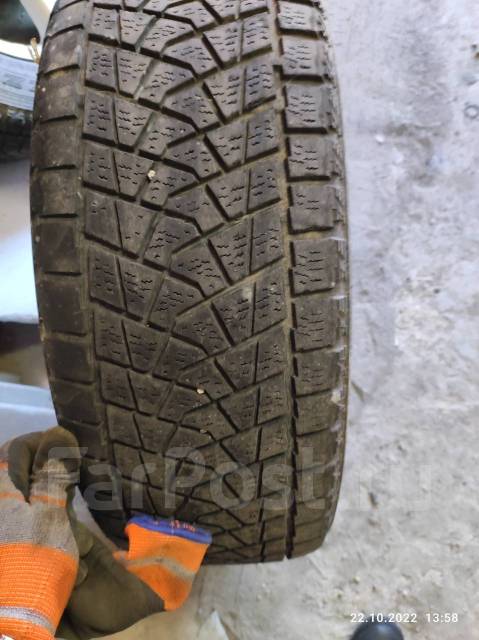Зимняя резина на дисках Bridgestone 215/65 R17 - Колёса во Владивостоке