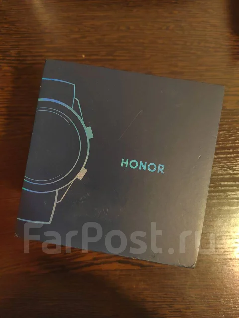 Honor Watch Magic. GPS, NFC, IP67, IP68 ����