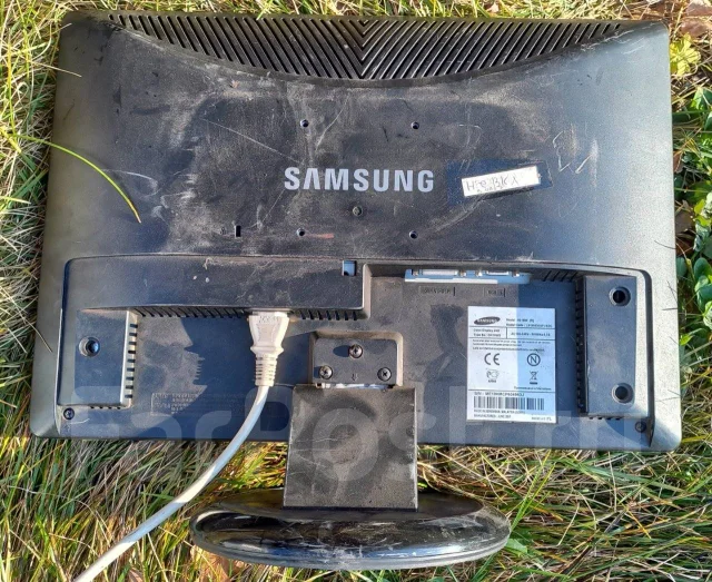 Samsung. 19" ����