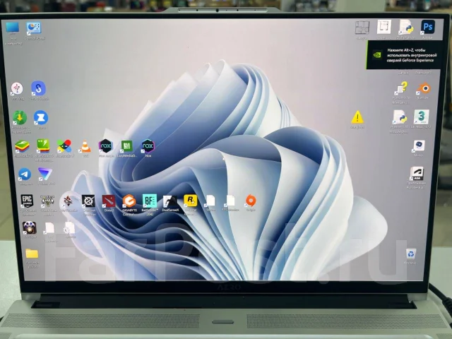 Gigabyte Aero. 16", 4,8����, ��� 16 ��, ���� 1 024���, WiFi: 1, Bluetooth: 1, ����������� �� 7��. ����