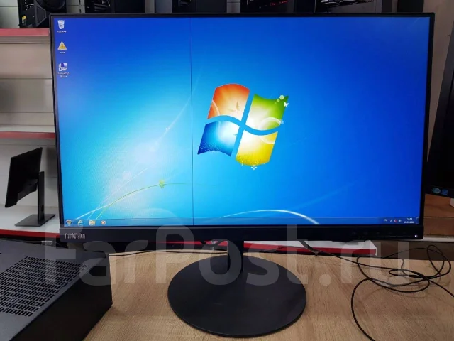 Lenovo. 24" ����