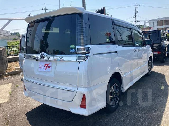Toyota Voxy. ��������, 4wd, 2.0 (152��.�.), ������, 36 000����. ��, �/�. ��� ����� �� ������������ ����