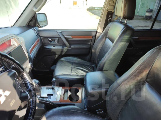 Mitsubishi Pajero. �������, 4wd, 3.8 (250��.�.), ������, 232 500����. �� ����