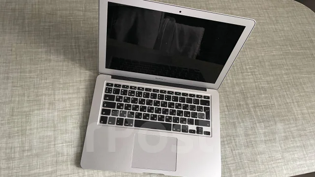 Apple MacBook Air 13 2017 Mid. 13.3", 1,8����, ��� 8 ��, ���� 128���, WiFi: 1, Bluetooth: 1 ����