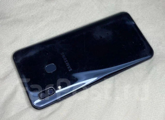 Samsung Galaxy A30. �/�, 3G, 4G LTE, Dual-SIM, NFC ����