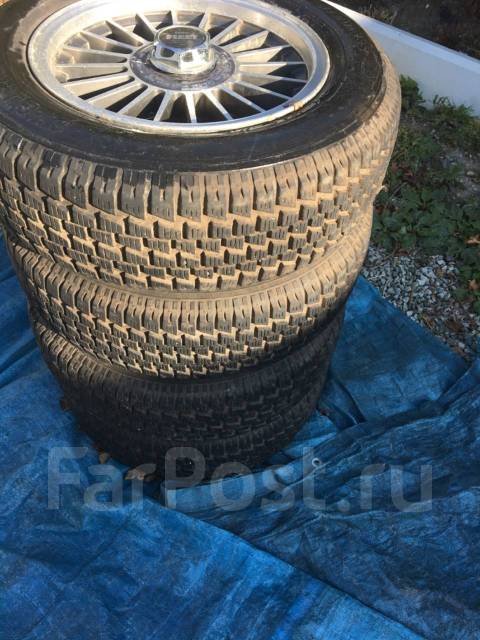 Комплект зимней резины Dunlop 205/65 R15 с дисками - Колёса во Владивостоке