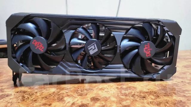 Radeon RX 6800 XT ����
