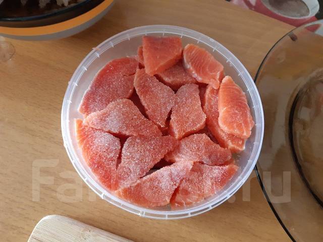 Вкусная красная малосоленая рыбка - Рыба и морепродукты во Владивостоке