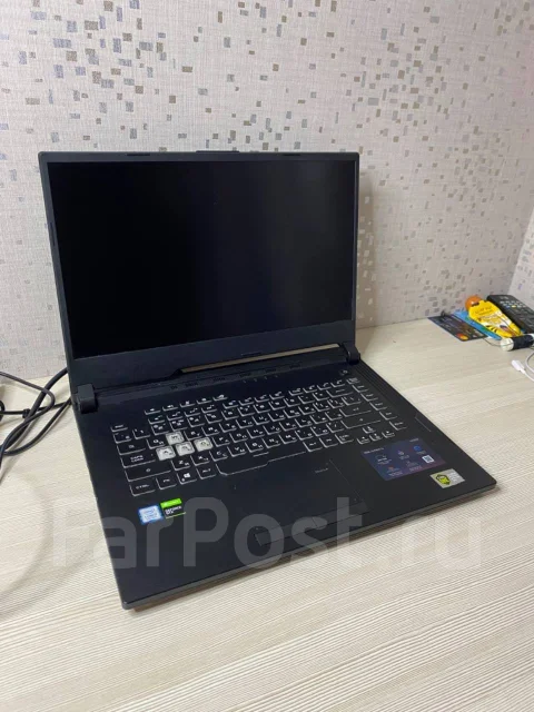 Asus ROG Strix. ���� 512���, WiFi: 1, Bluetooth: 1 ����