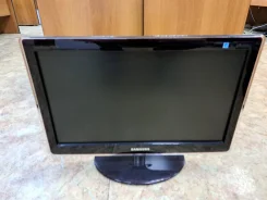 Samsung. 20", ���������� �� (LCD, LED, QLED) ����