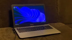 Asus X555. 15.6", 2,8����, ��� 6 ��, ���� 1 024���, WiFi, Bluetooth ����