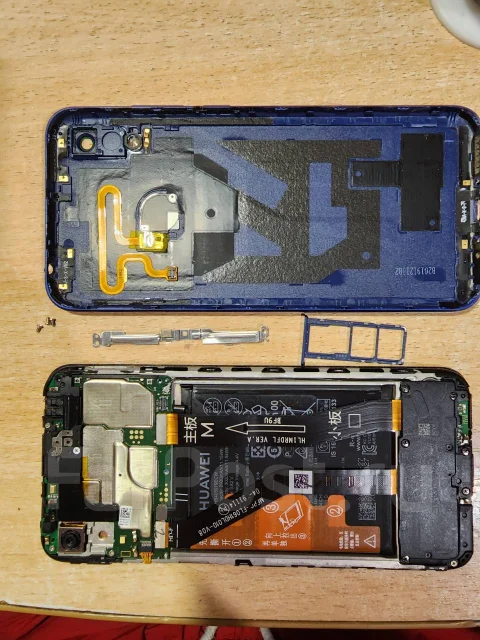 Honor 8A. �/�, �����, 3G, 4G LTE, Dual-SIM ����