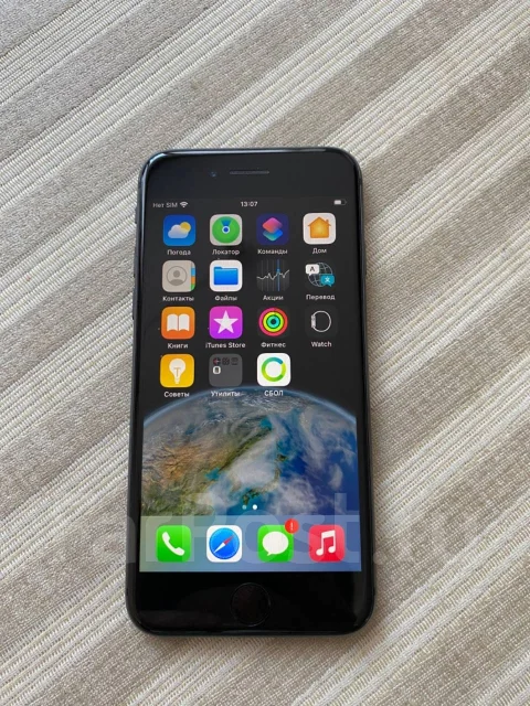 Apple iPhone 8. �/�, �����, 3G, 4G LTE, NFC ����