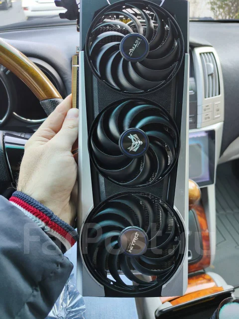 Radeon RX 6700 XT ����