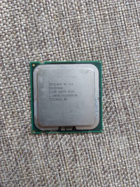 Intel Core 2 Duo E7400 ����