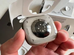 Apple Watch Ultra. GPS, NFC, SIM-�����, IP67, IP68 ����
