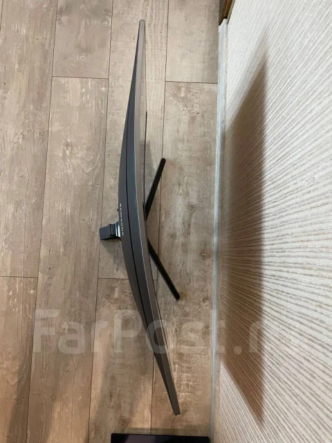 Samsung. 31.5", ���������� �� (LCD, LED, QLED) ����
